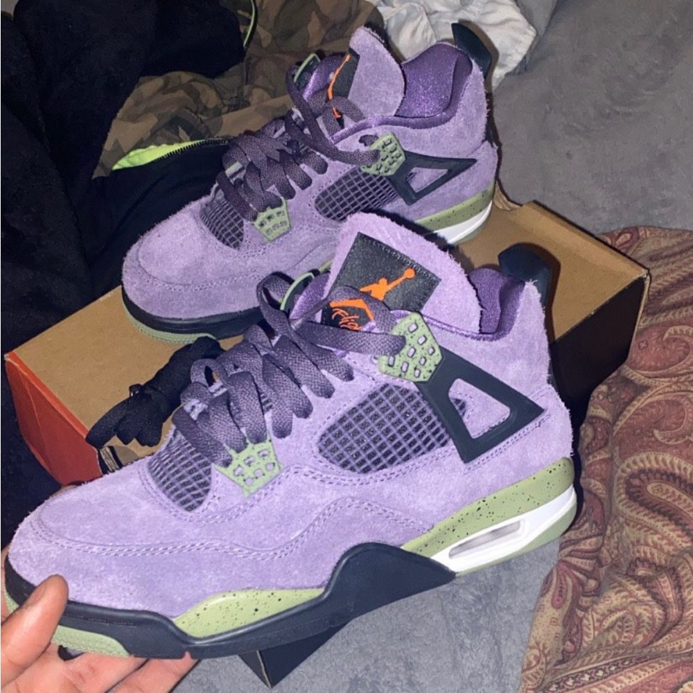 Jordan 4s, good condition, men’s shoes, size 8.5, color purple, Jordan sneakers - Picture 3 of 3